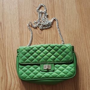 Olsen crossbody bag with chain